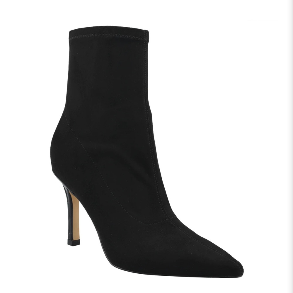 KELLEN HEELED BOOTIE
MARC FISHER LTD